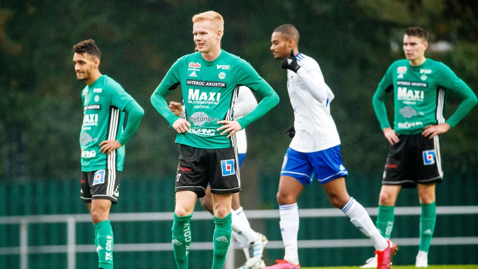 Mohammed Ibrahim, Andreas Larsson och Joel Bernhardsson deppar efter att IFK Stocksund gjort mål precis innan halvtidsvilan. 
