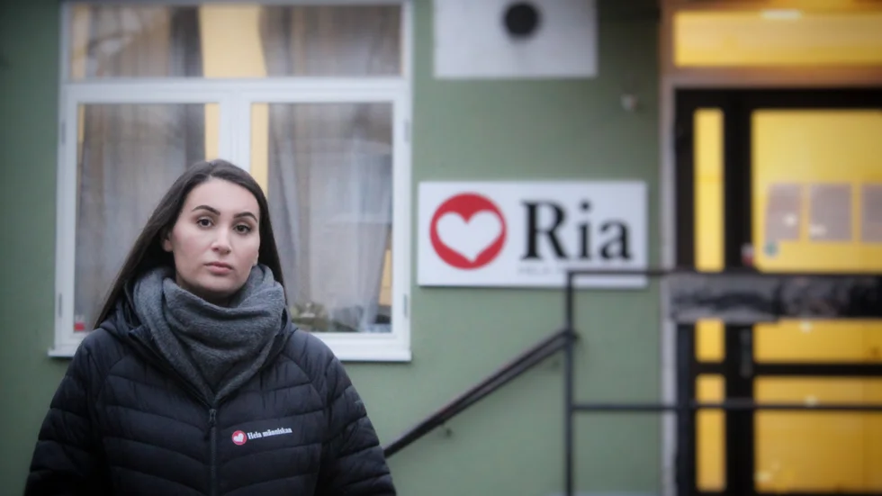 "Den som vill hjälpa oss får gärna lämna in saker till vår second hand-butik på Järngatan. De har ett förråd som är helt ämnat för oss", säger Sousan Massi Nylander, enhetschef för Ria Norrköping.