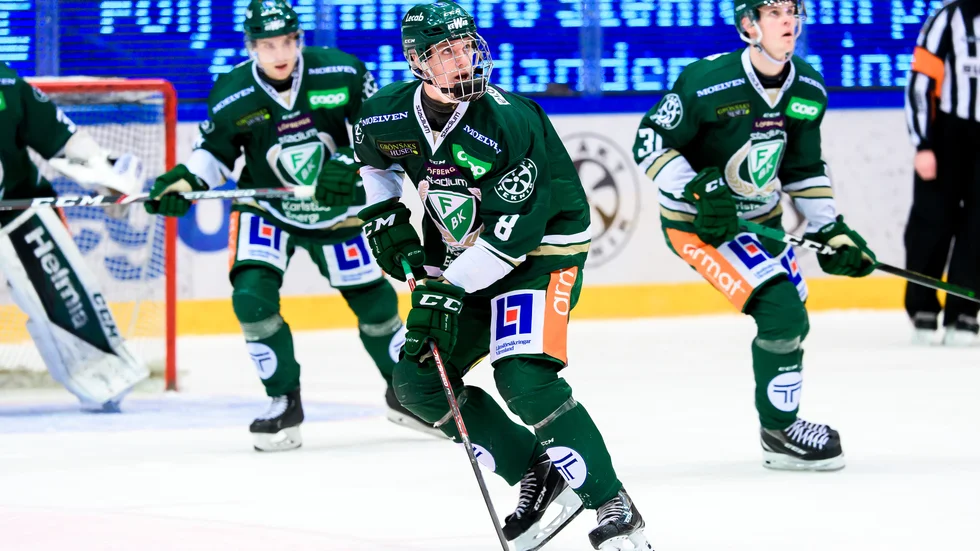 Leo Lööf, som spelar i SHL med Färjestad, ska förstärka Linden i Hockeyettan.
