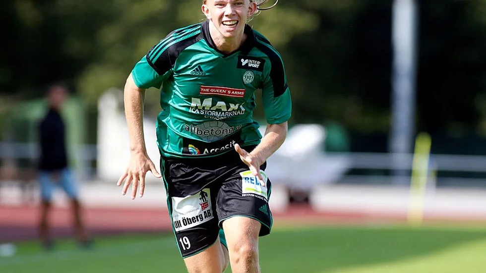 Willy Wickman stod för hela 7 (!) mål när hans ESK 2 utklassade Märsta Syrianska.
