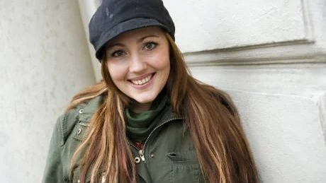 Ny karriär. Hanna Hedlund har börjat en ny karriär som programledare. Men hon håller också på att spela in låtar till något som kan bli en skiva.  Foto: Scanpix
