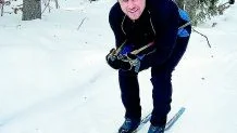 Sista träningspasset. Fredrik Johansson från Ankarsrum har hunnit skida många mil i det fina elljusspåret, han känner sig i toppform inför Vasaloppet på söndag. Tillsammans med 14 andra deltagare representerar han Ankarsrums Orienteringsklubb i skidtävlingen. Foto: MARGARETA LJUNGBLAD