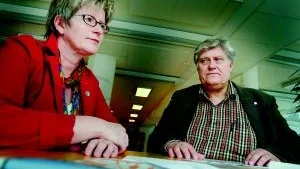 Vill satsa på barnsjukvård. Barn- och ungdomar upp till 20 år ska ha fri sjukvård anser Lena Segerberg (s) och Tomas Markljung (v). Foto: Anders Liljegren