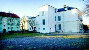 Ödehus. Det kommer inte att hända något med Östermalmsskolan under nästa år uppger den nya ägaren Inhaagen Estate AB. Foto: Anders Liljegren