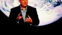 Miljöriddare. Al Gore har förvandlats från likstel kampanjpolitiker till miljöriddare. "En obekväm sanning" är mycket obekväm och, tyvärr, kanske mycket sann.Foto: UIP