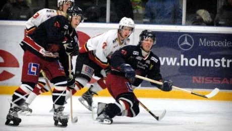 Niclas Heed och Jim Axelsson grundlade VIK-segern med fint spel i första perioden. Heed gjorde två mål, båda på pass från Axelsson.Arkivfoto: Anders Steiner