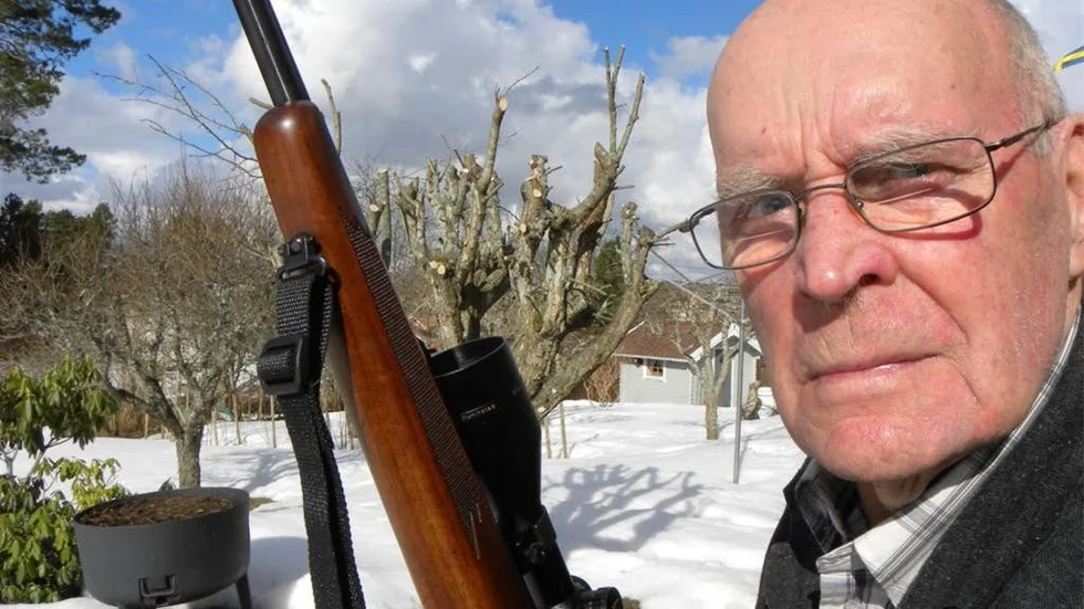 Per-Åke Bengtsson i Ankarsrum har klarat älgskyttemärket varje år under 50 års tid.