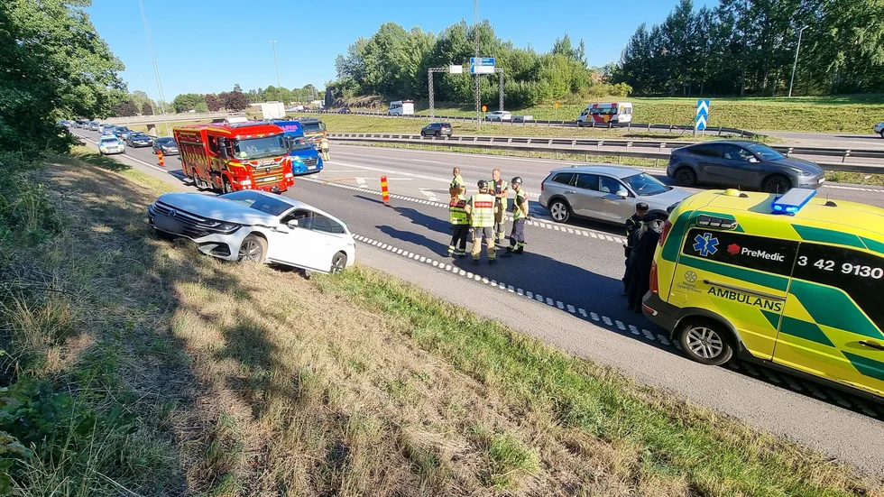 En personbil körde av vägen i Himmelstalund på onsdagen.
