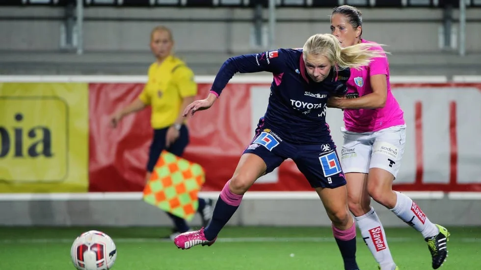Ska Borensbergsdamerna lyckas få stopp på Stina Blackstenius och LFC?