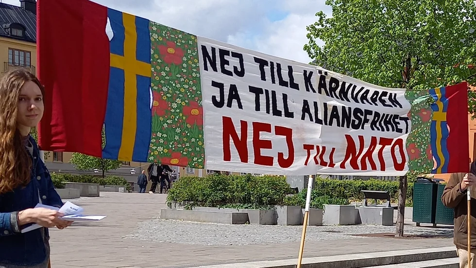 Idag lördag anordnar Nätverket mot Nato en manifestation i Hörsalsparken.