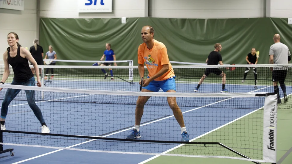 Nyköpings Tennisklubb invigde i söndags sina pickleballbanor och det är en första åtgärd för att se till att man får in mer intäkter i föreningen.