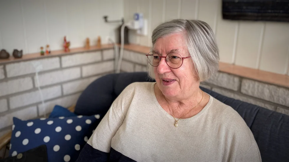Anhörigföreningen i Östhammars kommun är en av flera instanser som dömer ut äldreenkäten. "Svarsfrekvensen är för låg, den går inte att åberopa", säger Birgitta Johnsen.
