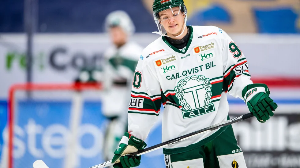 Vita Hästen värvar backen Leon Lerenäck från Tingsryd.
