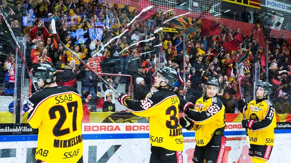 Slutspelssug. Inför fredagens helt avgörande match mellan Luleå Hockey och Brynäs är det fullt tryck på biljettförsäljningen.