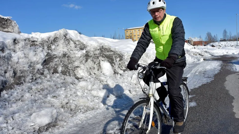 Gick igenom. Luleå kommun tyckte om Kjell Salanders medborgarförslag om en app som berättar när olika gång– och cykelvägar senast har plogats.