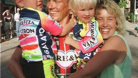 Barn är kloka och klarsynta. Därför skall vi lyssna mer till vad barn har att säga. Lyssna till barns tankar och idéer. Det kräver också Barnkonventionen. Det är bra om vi alla reflekterar en stund denna dag över barns situation, i världen och i vår närhet. Barnen som är på väg in i en framtid av möjligheter.