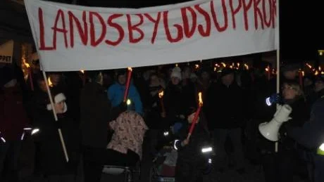 Människor vill axla sitt fulla ansvar för helheten. Landsbygdsbor kräver respekt, de kräver frihet och lyssning. Uppmuntra denna folkrörelse, lyssna på dess idéer.