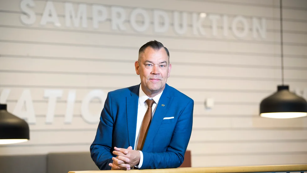 Rektorn Paul Pettersson följde onsdagens riksdagsdebatt med intresse.