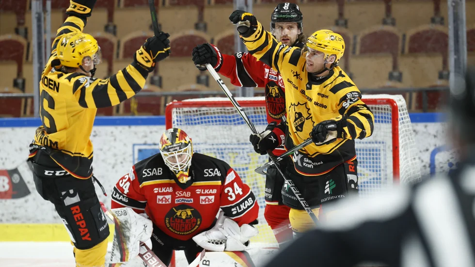 Skellefteå utnyttjade hemmalagets misstag och vann den fjärde kvartsfinalmatchen mot Luleå Hockey, västerbottningarna kvitterade därmed till 2-2 i matcher. 