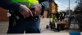 BILDERNA: Stor polisinsats efter mordet