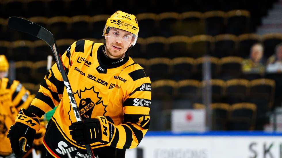 Pär Lindholm gjorde viktiga mål i två matcher i följd när Skellefteå vände matchserien mot Luleå.