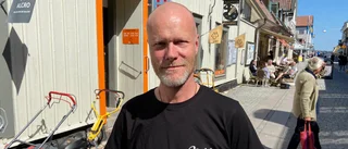 Butiksägare vill ha fler p-platser i Mariefred: "Skulle öka omsättningen i alla butiker"