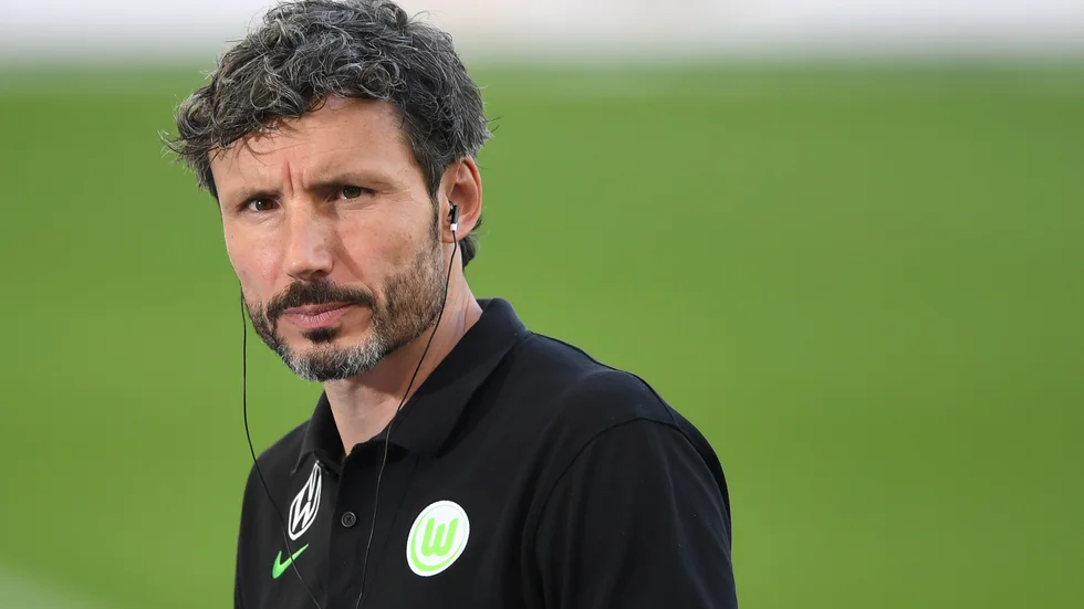 Wolfsburgs Mark van Bommel har fått en knackig start i klubben.