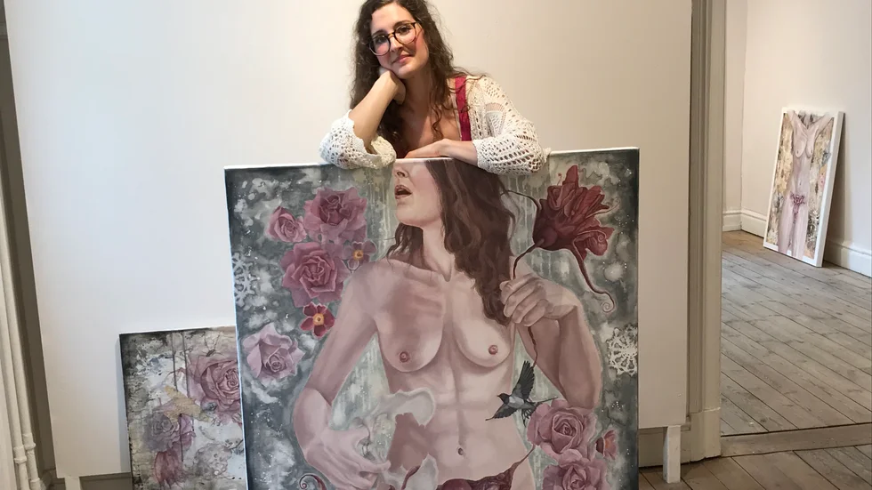 Anna Orange är Anna Lindströms alter ego. "En apelsinflicka som skrattar genom gråten".