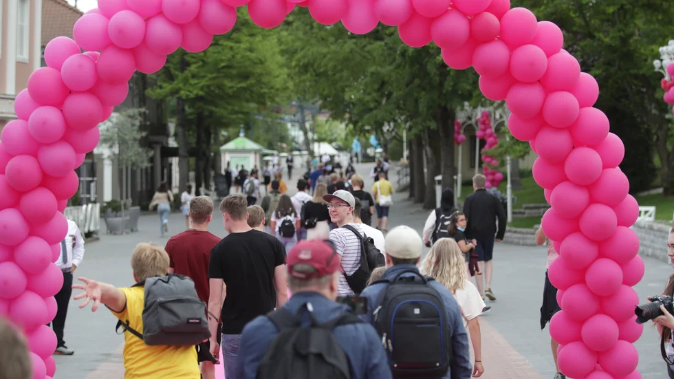 Nu är även Liseberg öppet för besökare igen.