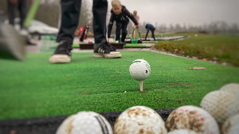 Det är läge att slå några bollar på driving rangen – för nu öppnar golfbanorna i vårt spridningsområde. I Sportens enkät får du full koll på när din bana är redo för spel.