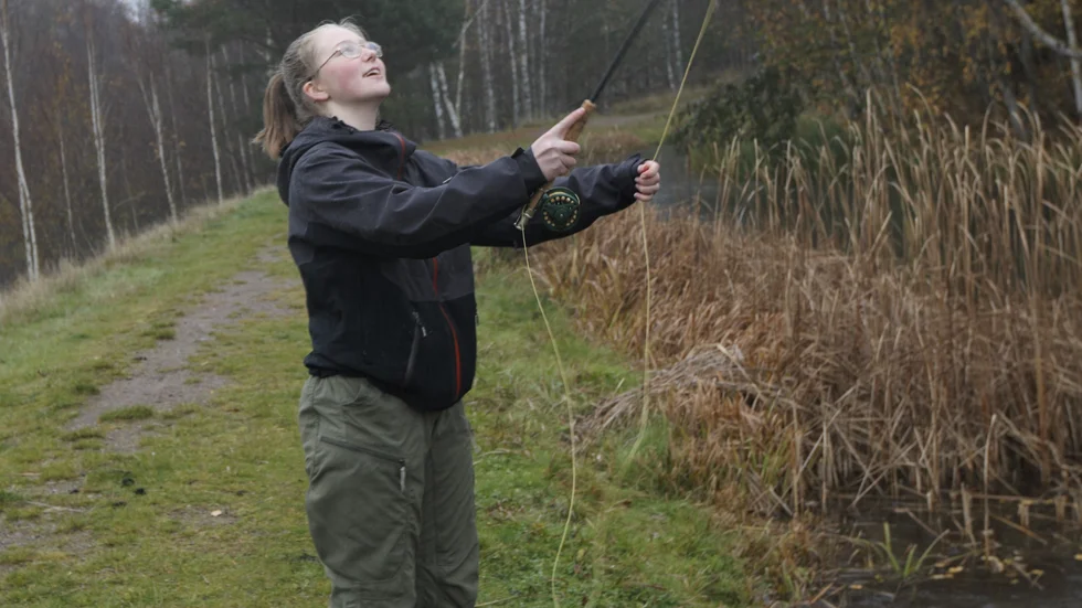  Natali Strandberg Brännström gillar både att vara nära naturen men också pysslet med att binda flugor. 