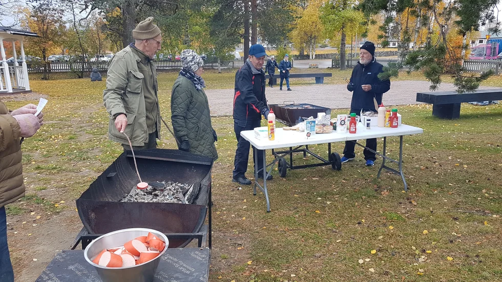 PRO Gällivare ordnade friluftsdag med bland annat mat och tipspromenad.