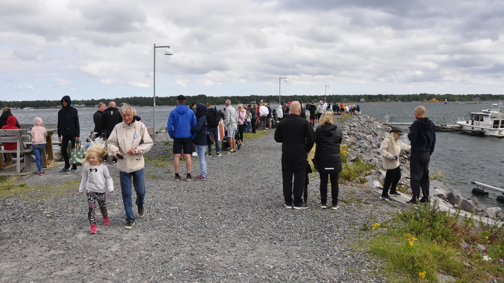 Den norra piren var den populäraste platsen för åskådarna. Där kunde man från nära håll se både starten och målgången.