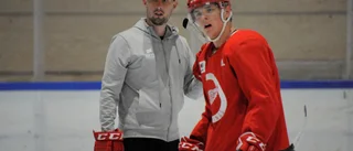 Drömassist av Berggren i debuten – sen rasade Red Wings totalt • Så var Jonte Berggrens NHL-debut