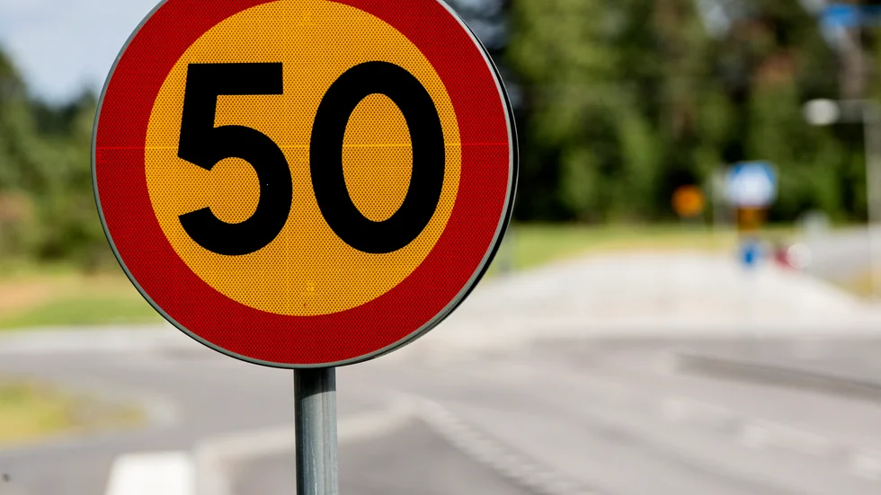50-skyltarna blir kvar i Hagebyhöga. (bilden är inte tagen på platsen)