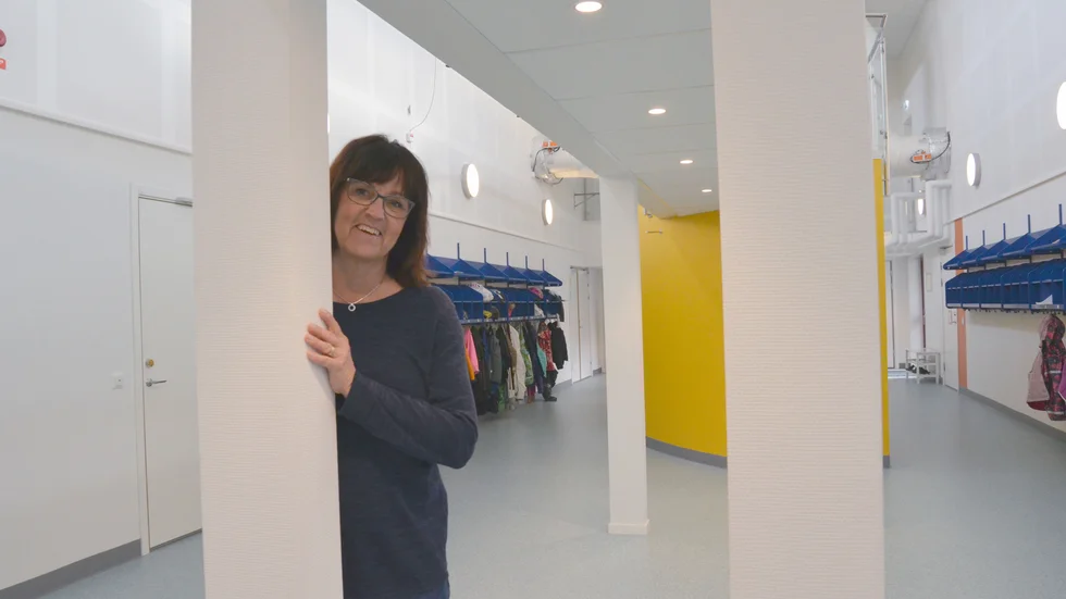 Ann Nilsson säger att vårdnadshavare måste göra ett aktivt val för att deras barn ska få läsa modersmål. "Det är frivilligt", säger hon.