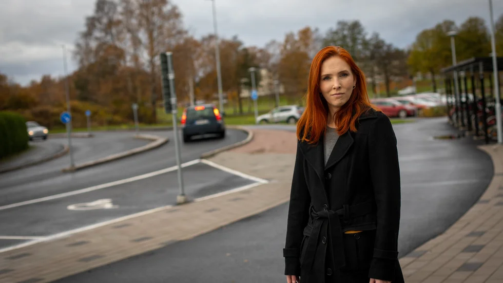 Elin Hansen efterlyser ett övergångsställe i anslutning till Oxelöskolan, i Oxelösund.