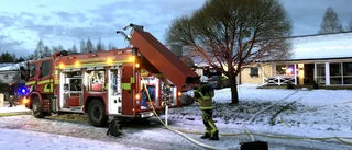 Brand i villa på Djupviken – räddningstjänsten fick krossa ruta på baksidan