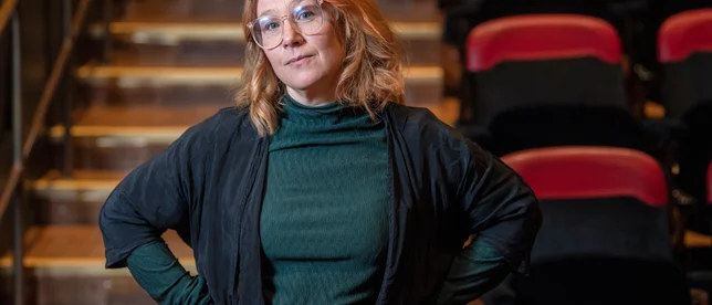 Frida Röhl låter Schillers rövare gå på bar