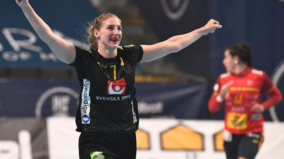 Sveriges mittsexa Linn Blohm under gårdagens match mot Spanien (28–28). Arkivbild.
