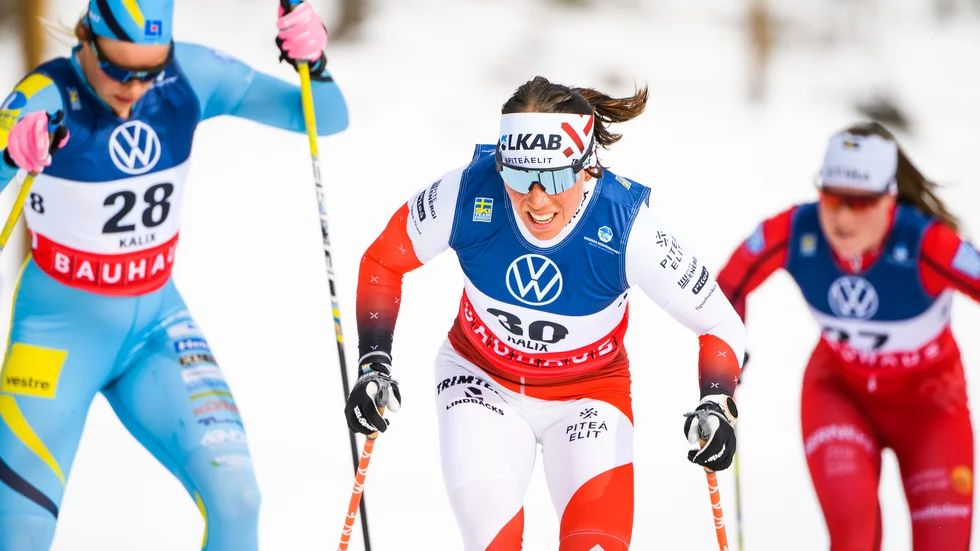 Charlotte Kalla avslutade starkt och knep bronset på damernas tremil.