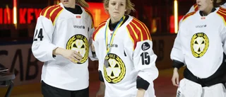 Schweizisk stjärna drottning på hockeygala