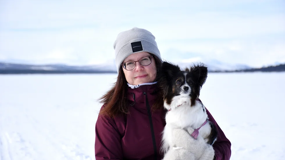Anna Kuru och hennes hund Evita.