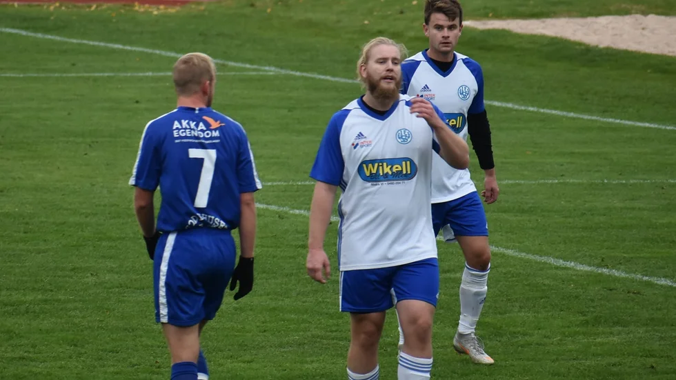 Här ser ni två av Södra Vi:s bästa spelare mot Gunnebo: Kim Johansson och Eric Lindström