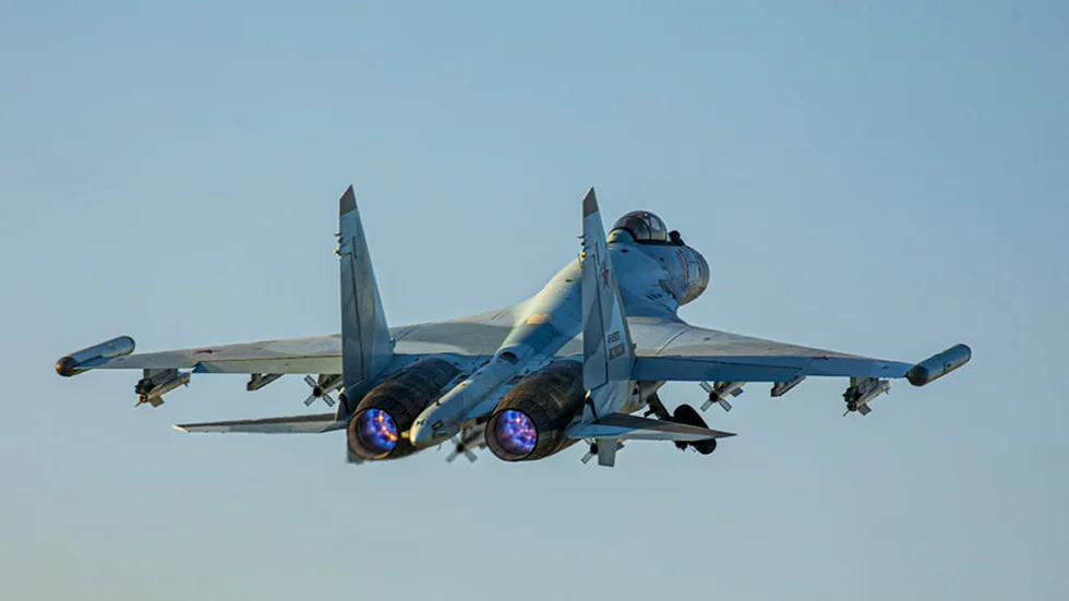 Ryssland anklagas för skenattacker i samband med en internationell militärövning i Svarta havet. På bilden ryska stridsplanet SU-35.