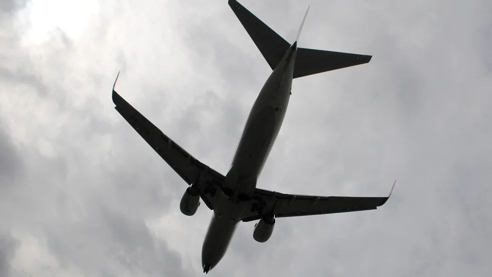Transportstyrelsen, som administrerar flygavgifter, har märkt att det minskade resandet gör att kostnaderna för kontroller och annat inte täcks. Arkivbild.