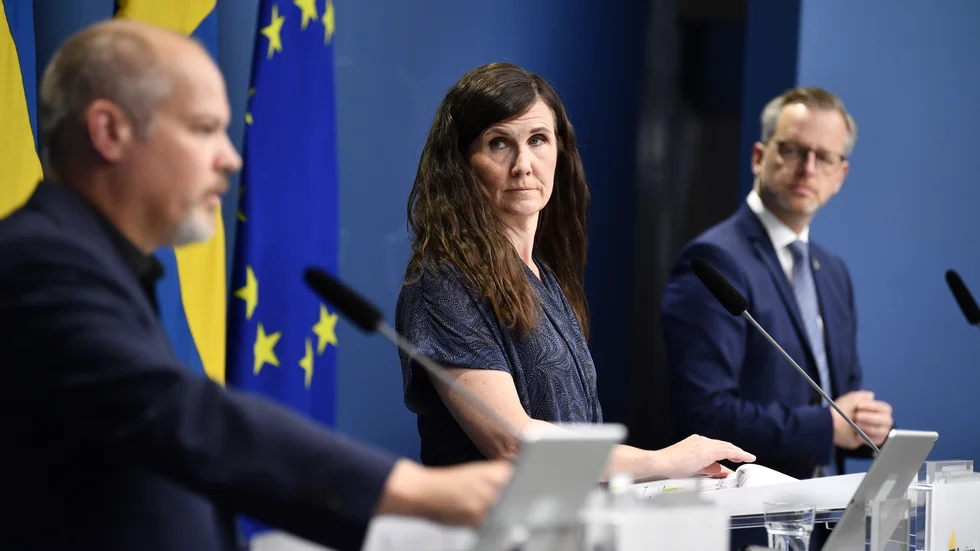 Äntligen! Förra veckan presenterade justitie- och migrationsminister Morgan Johansson,  jämställdhetsminister Märta Stenevi och inrikesminister Mikael Damberg ett åtgärdsprogram för mäns våld mot kvinnor under en pressträff i Rosenbad. Norrans redaktionschef reflekterar över männens ansvar för att stoppa våldet.