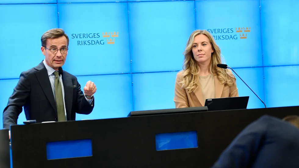 Ulf Kristersson och Jessica Rosencrantz (båda M) har presenterat ett klimatpaket inför Moderaternas stämma. 