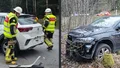 En bil i diket efter krock – en blockerade riksvägen