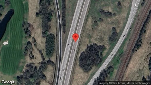 Störningar i trafiken på grund av stillastående personbil på E4